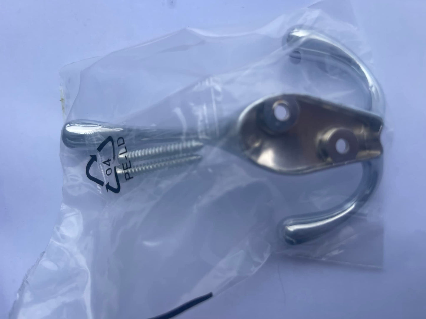 Aretro Polished Chrome Three Prong Triple Back of Door Wall Hat Coat Robe Hanger Hook with Screws, Bathroom Coat Hanger, Curved Chrome-Plated Metal