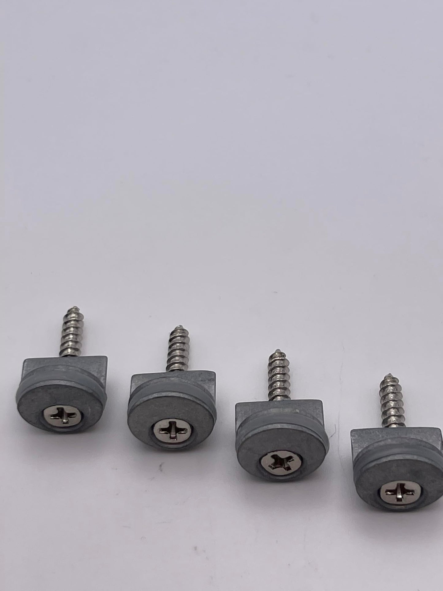 Aretro Designer 20mm Round Mirror Glass Brackets Clamp with Chrome Screw on Cap 1 Pack of 4 Bathrooms, Cloakrooms, Bedrooms (Round 20mm)