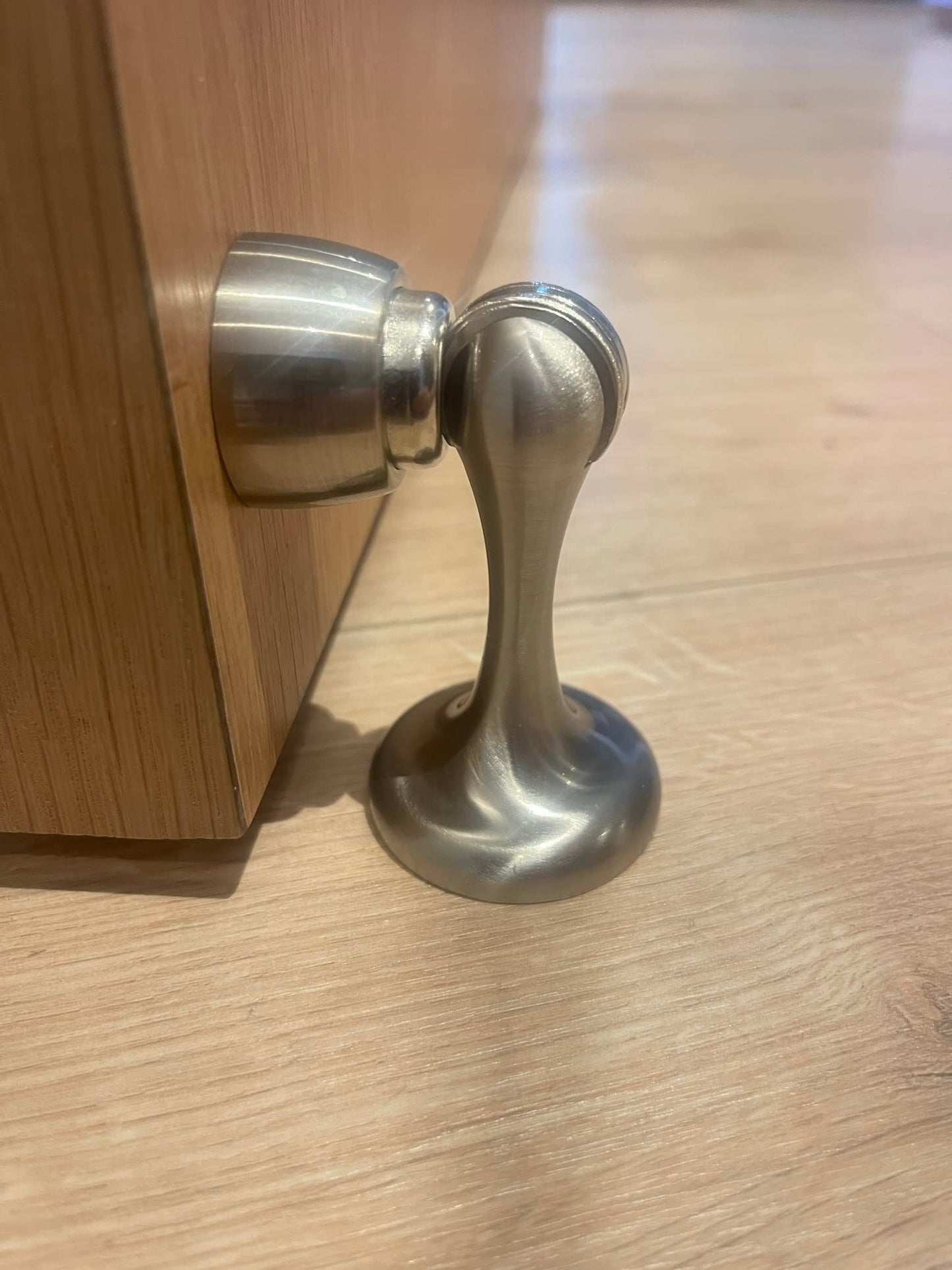 Aretro Magnetic Door Stopper Stoppers for Skirtings Floor Doorstops with Catch Conceal Screws Mounted Magnetic Door Catch